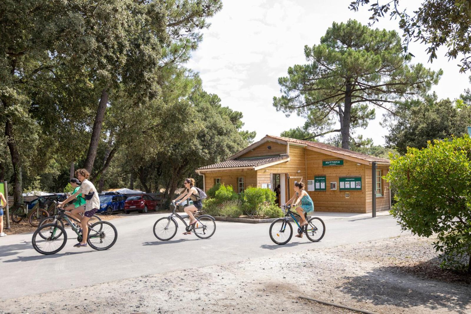 Huttopia Oléron Les Chênes Verts Dolus-d'Oléron Extérieur photo